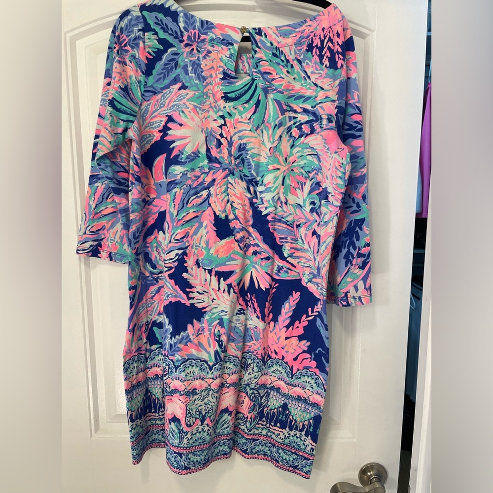 Lily pulitzer mid length dress.
